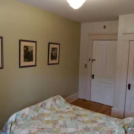 Downtown Bed & Breakfast Moncton Buitenkant foto