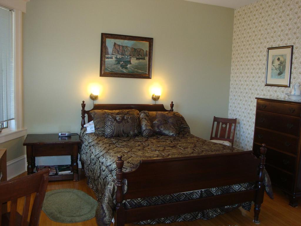 Downtown Bed & Breakfast Moncton Buitenkant foto