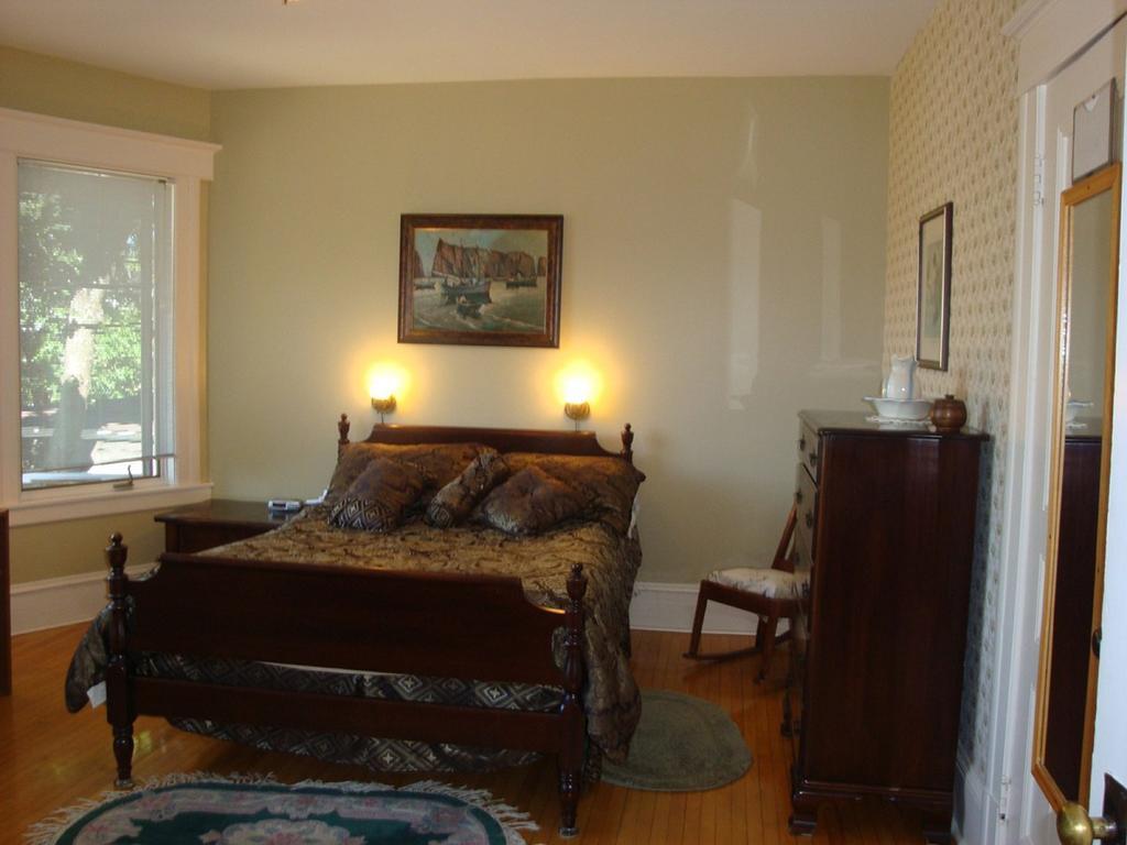 Downtown Bed & Breakfast Moncton Buitenkant foto
