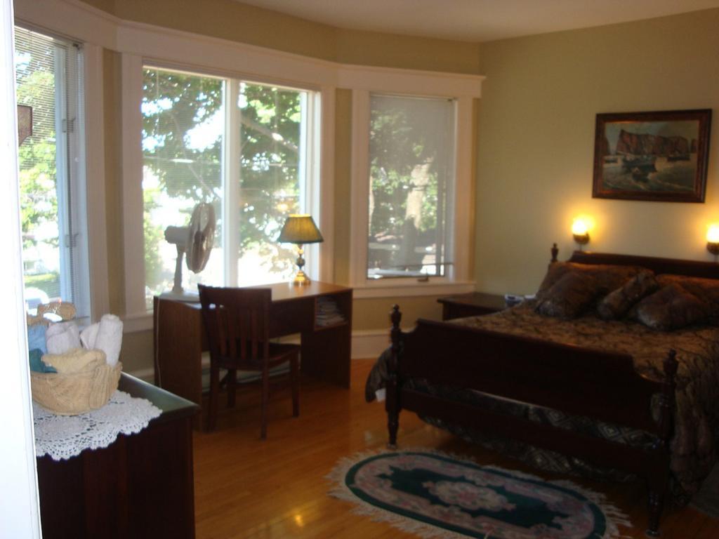 Downtown Bed & Breakfast Moncton Buitenkant foto