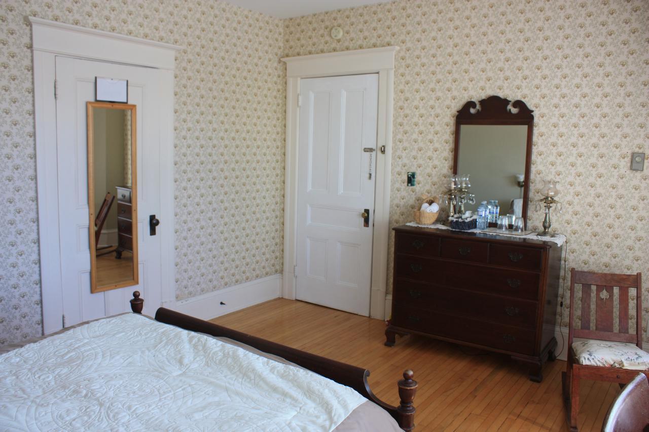 Downtown Bed & Breakfast Moncton Buitenkant foto