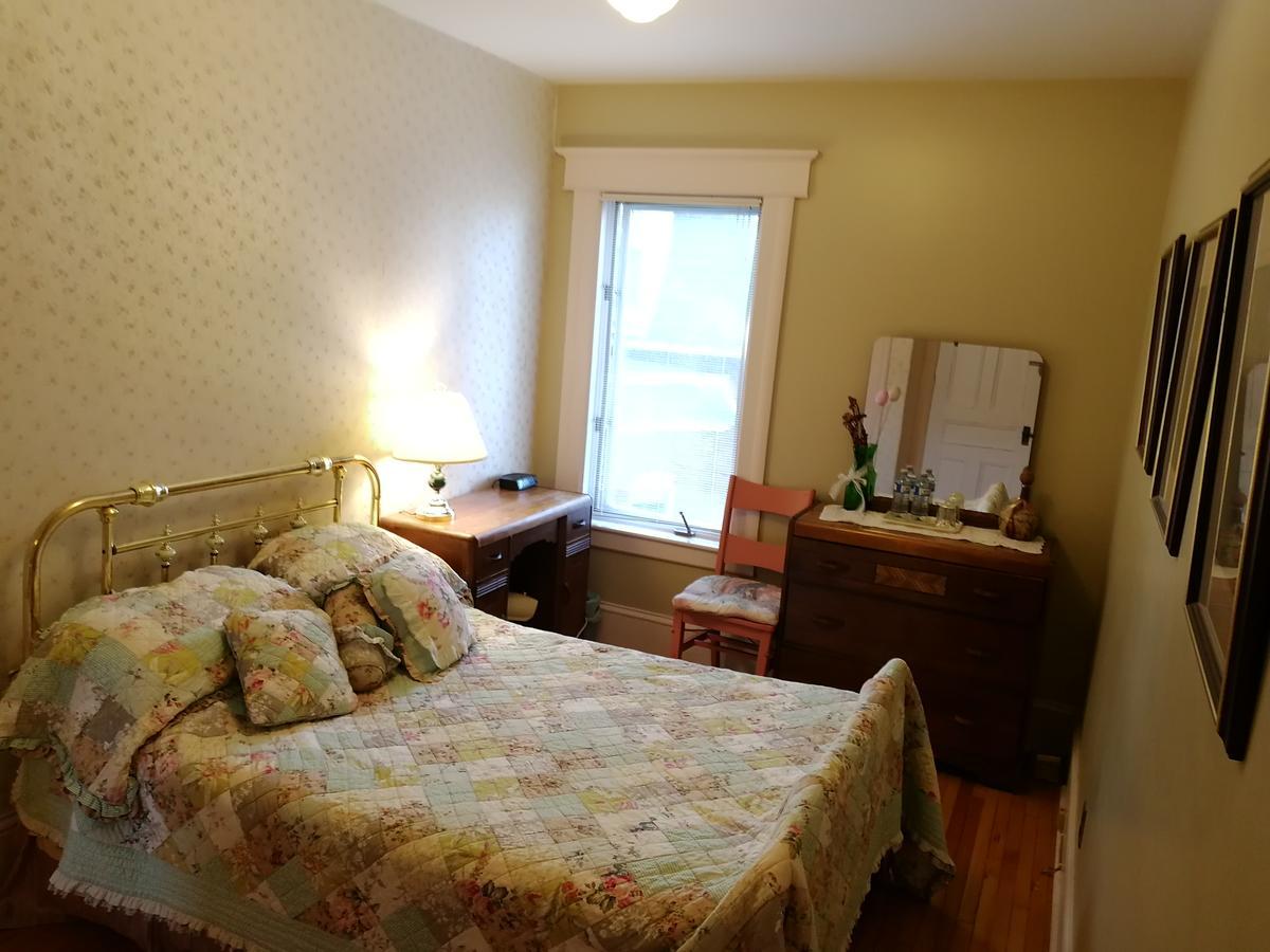 Downtown Bed & Breakfast Moncton Buitenkant foto